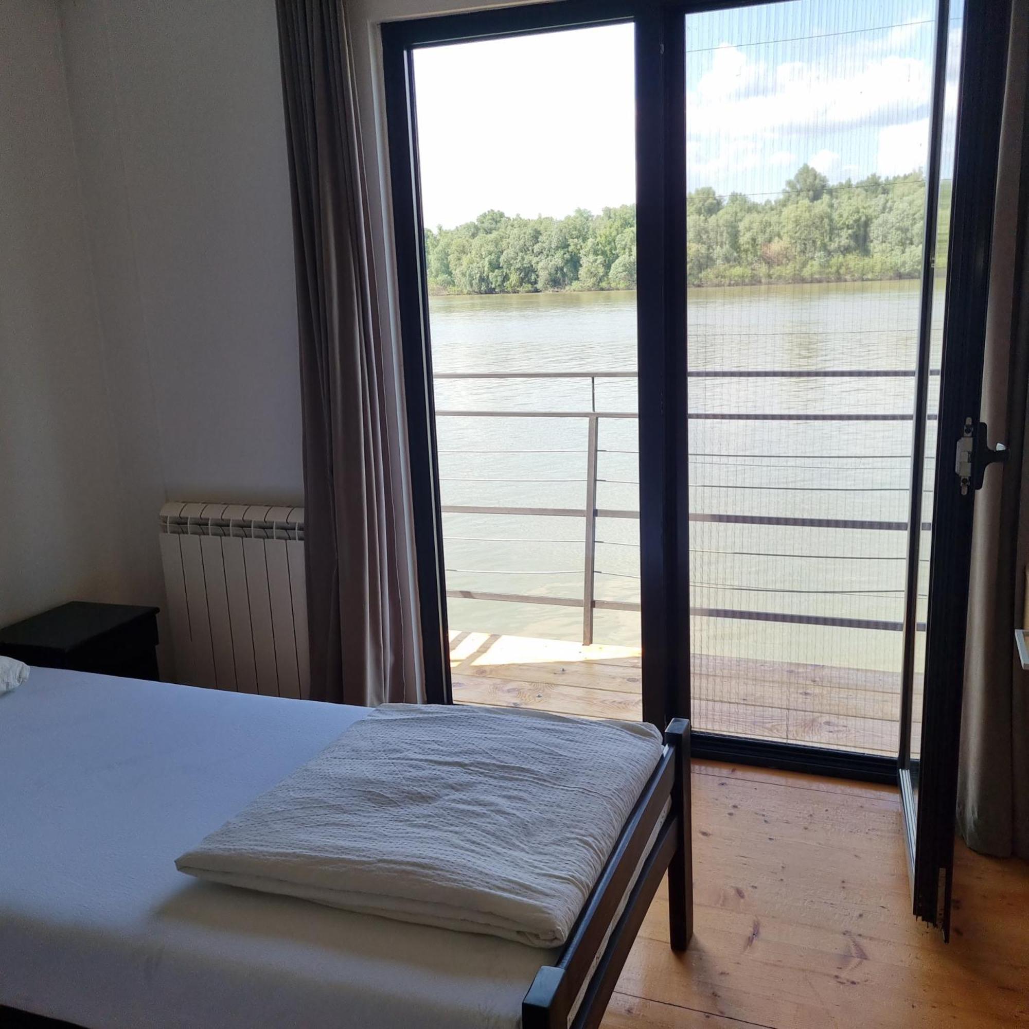 B&B Botel Charlie Belgrade Bilik gambar