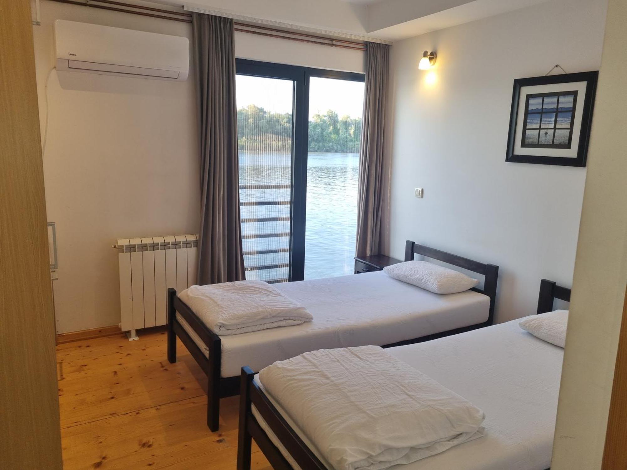 B&B Botel Charlie Belgrade Bilik gambar