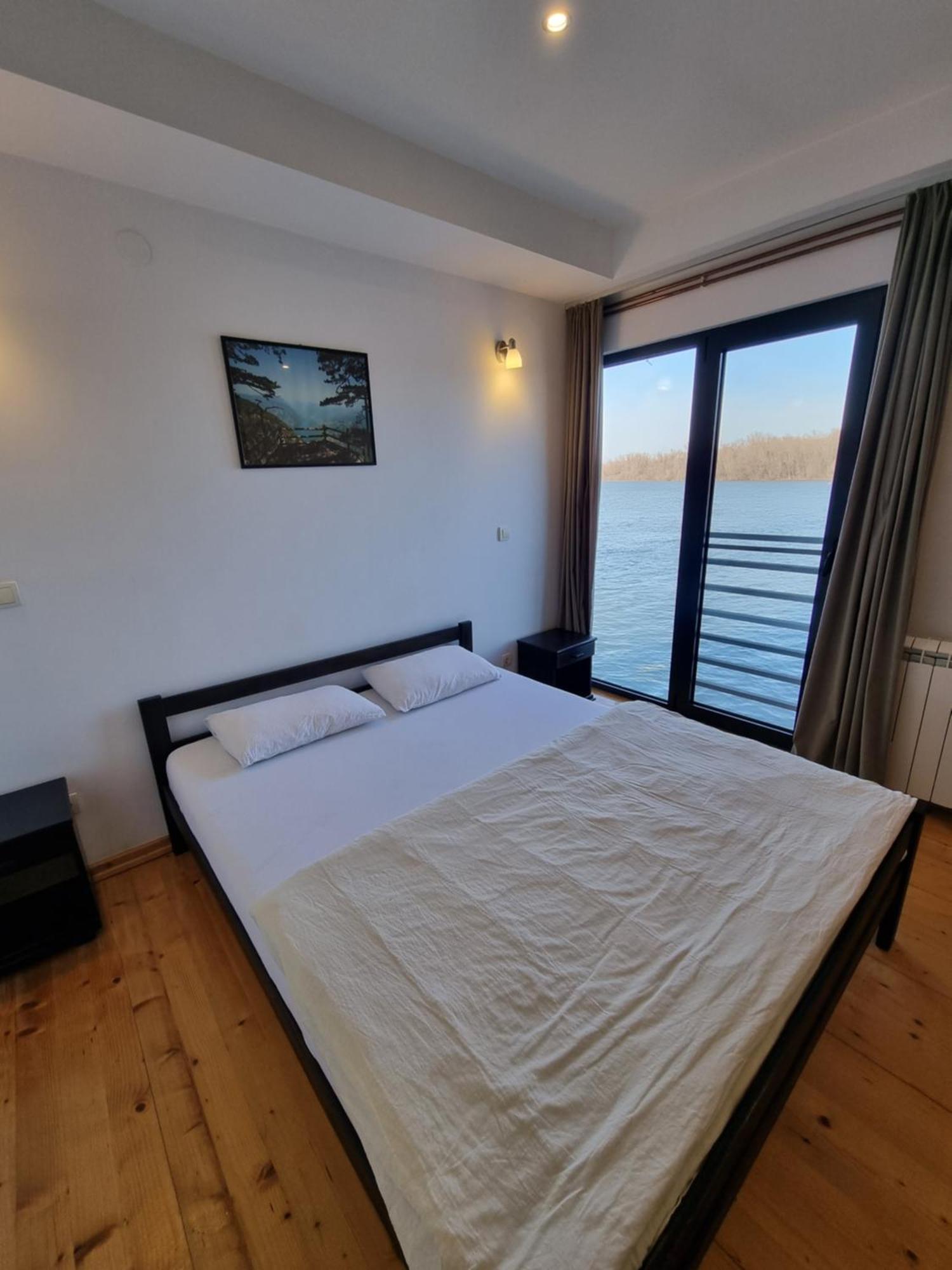 B&B Botel Charlie Belgrade Bilik gambar