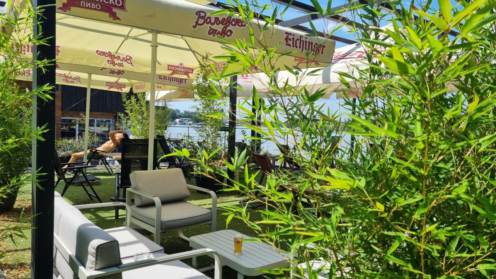 B&B Botel Charlie Belgrade Luaran gambar